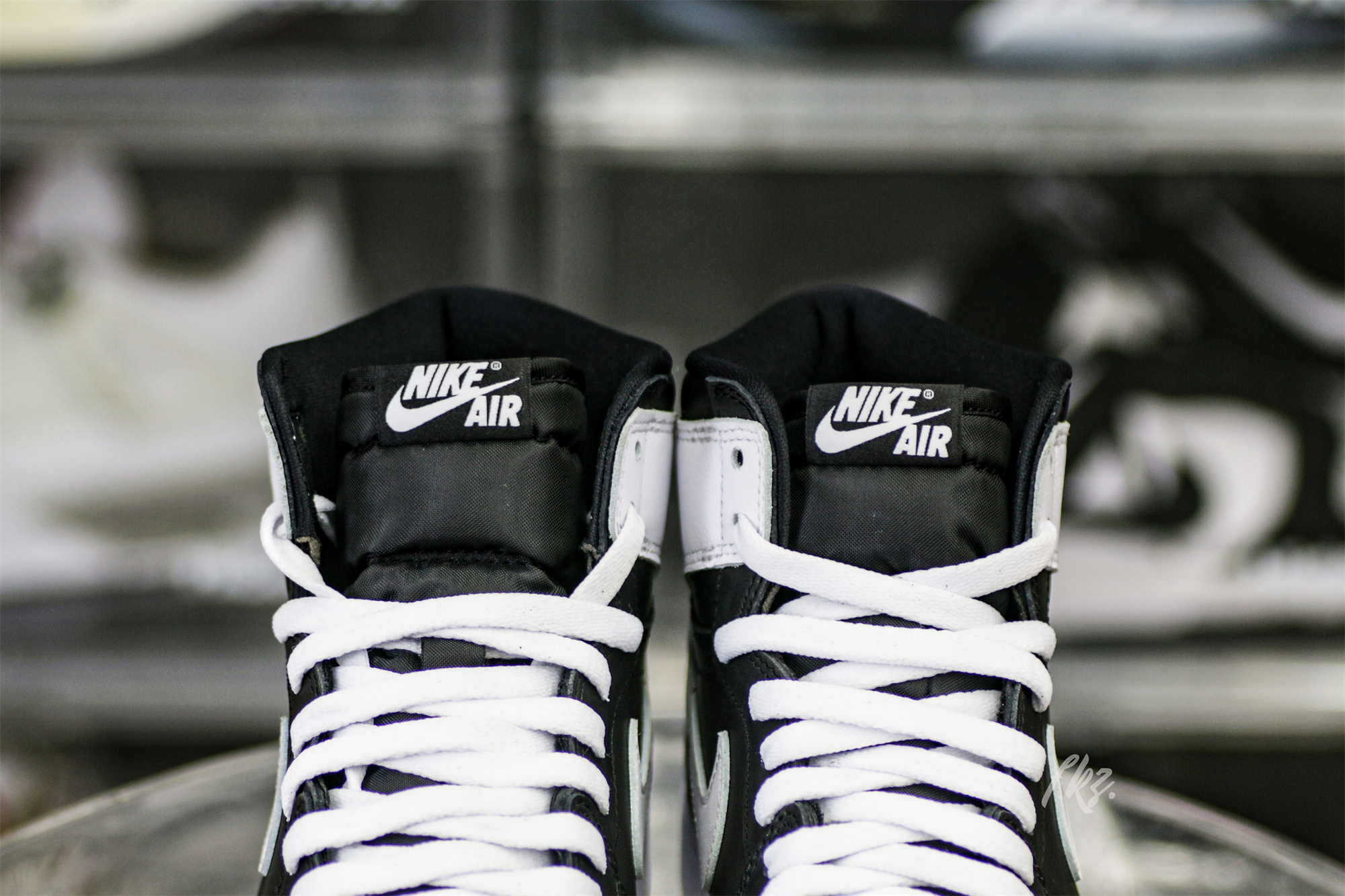 Air Jordan 1 Retro High OG Black White 2024