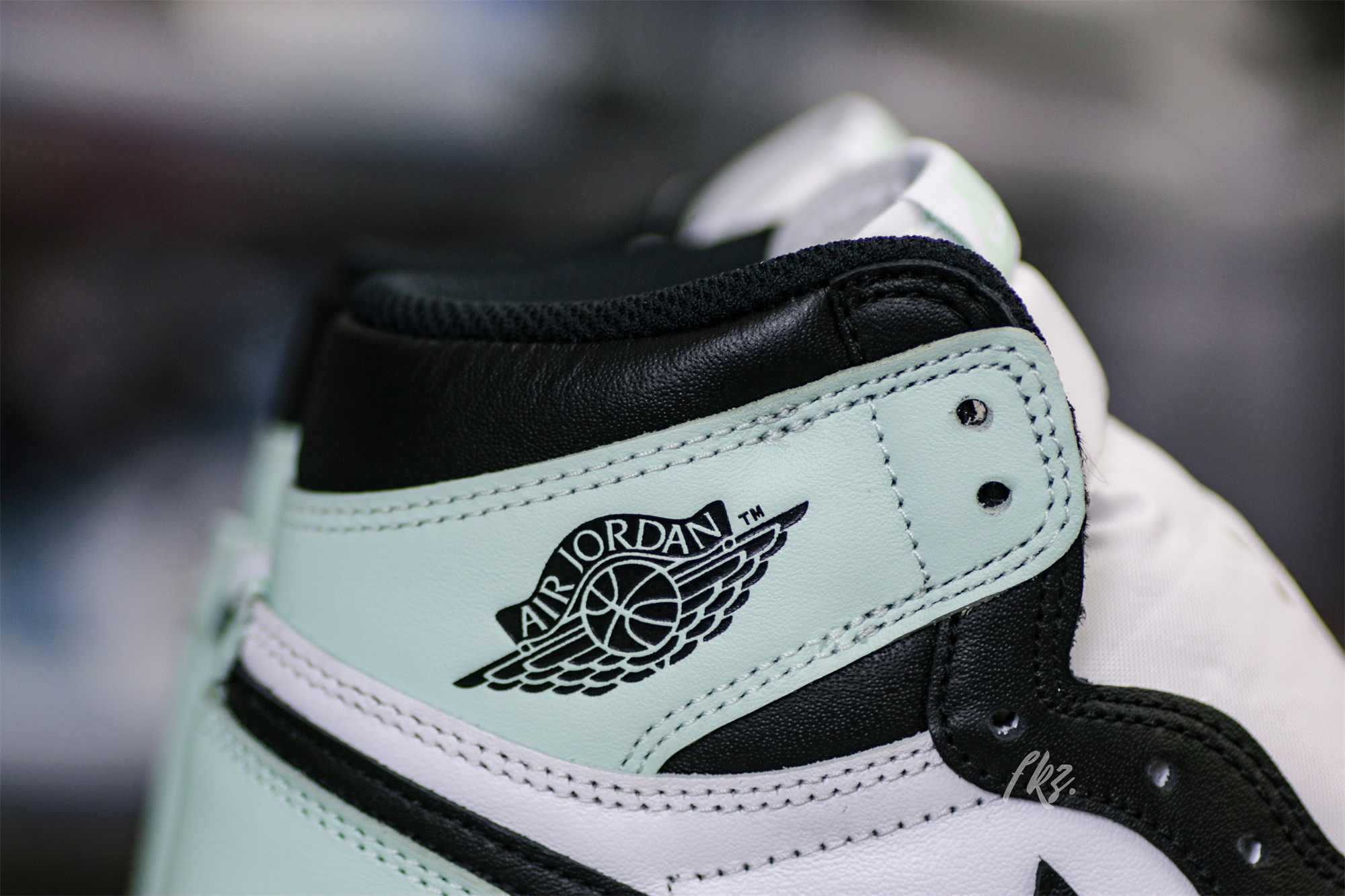 Air Jordan 1 Retro High OG NRG Igloo