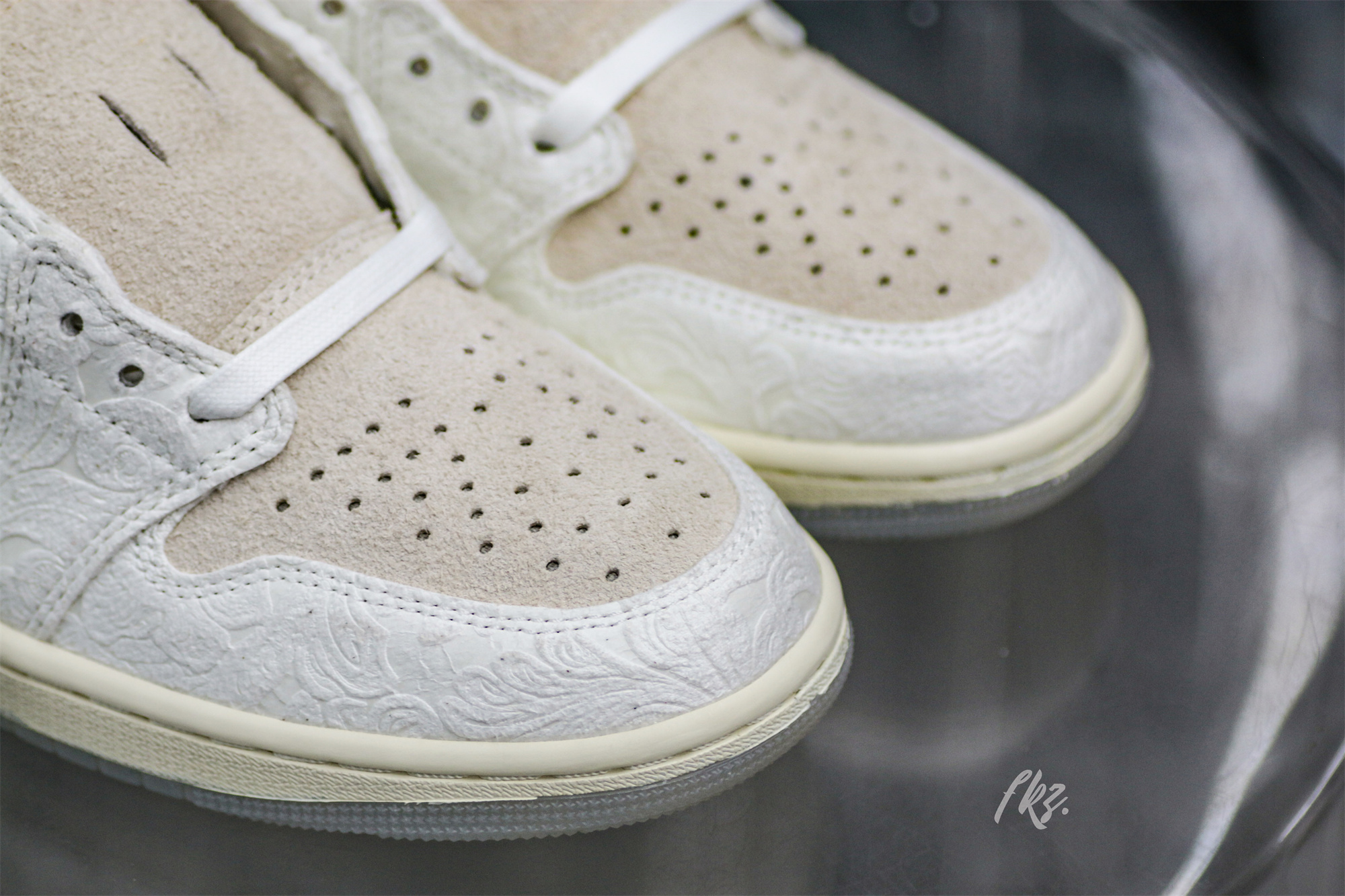 Air Jordan 1 Retro Low OG x Chris Paul ‘Give Them Flowers’