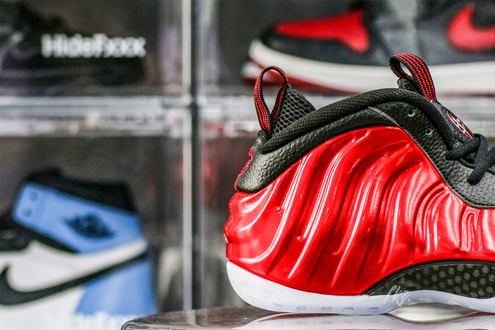 Nike Air Foamposite One Metallic Red (2023)
