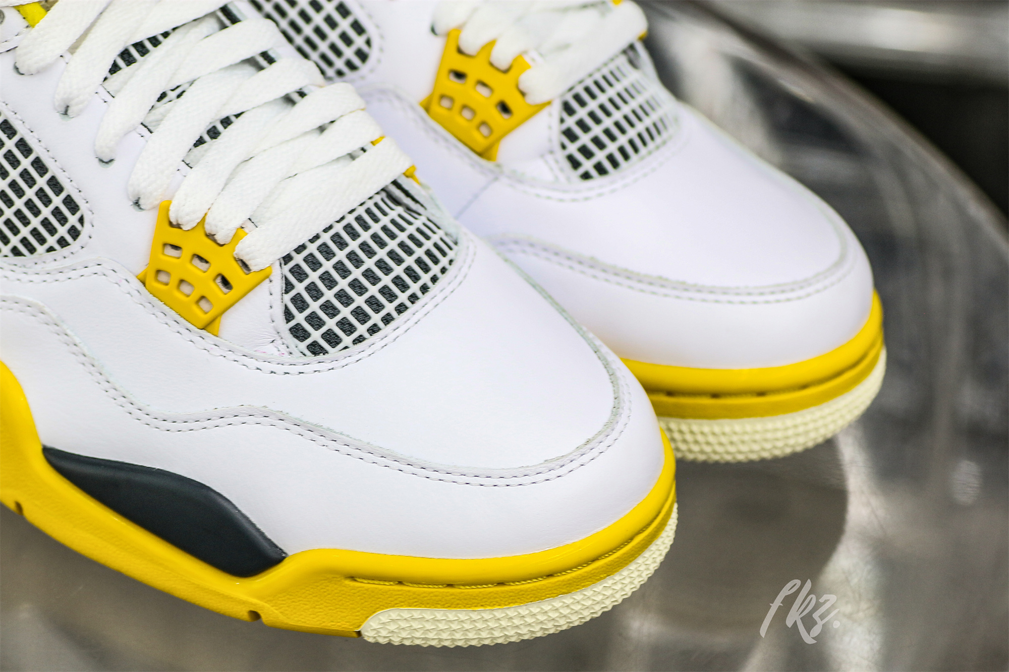 Air Jordan 4 “Vivid Sulfur” 2024 (Ln5 A1)