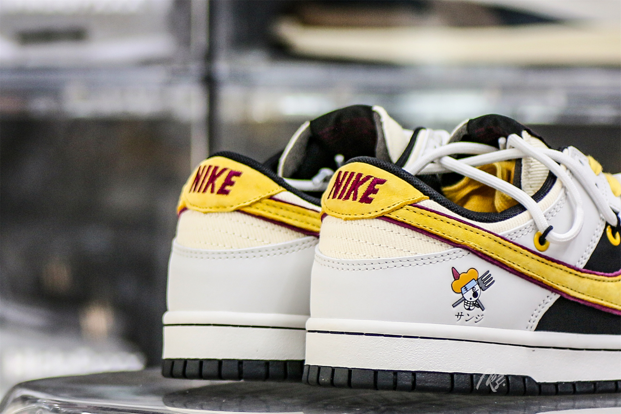 Otomo Katsuhiro x Nike Dunk One Piece Luffy White Yellow