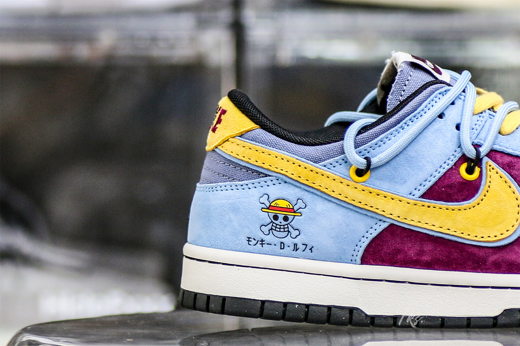 Otomo Katsuhiro x Nike Dunk One Piece Luffy Purple