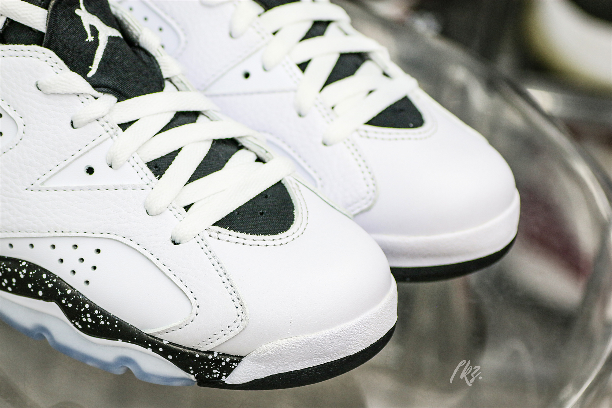 Air Jordan 6 Retro Reverse Oreo 2024