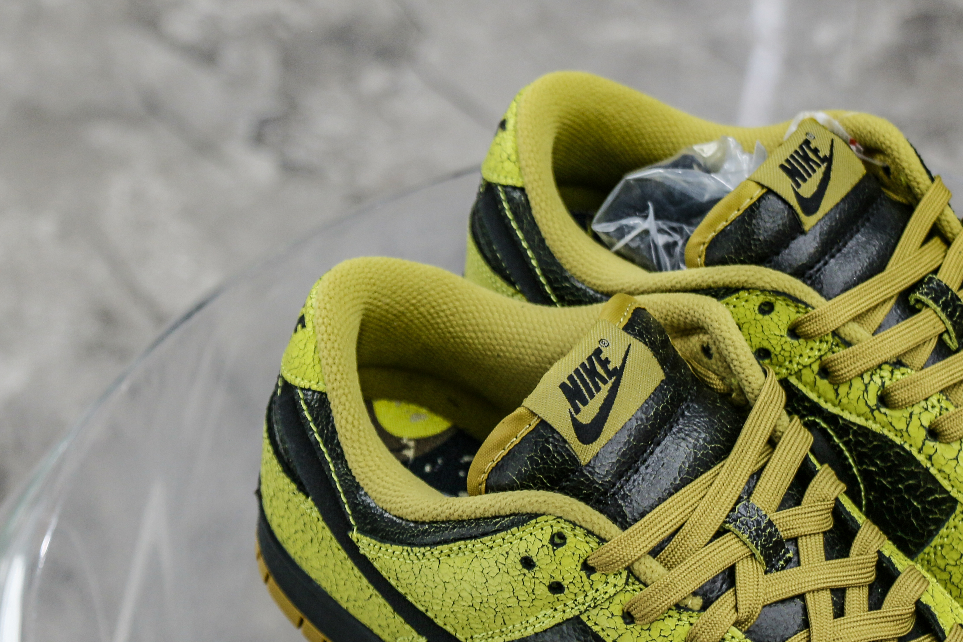 Nike Dunk Low QS Halloween Skull