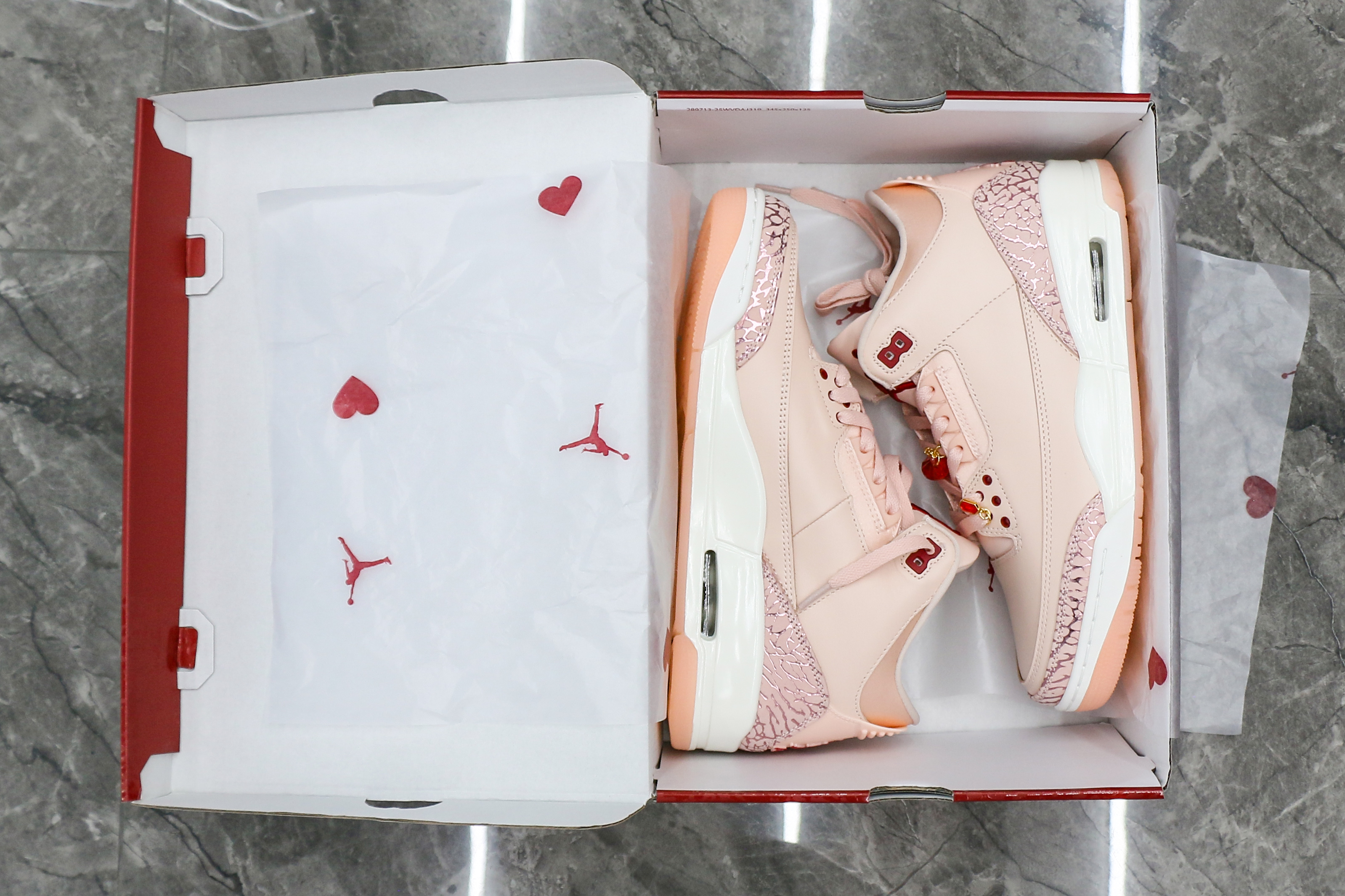 Air Jordan 3 Retro Valentine’s Day WMNS (2025)