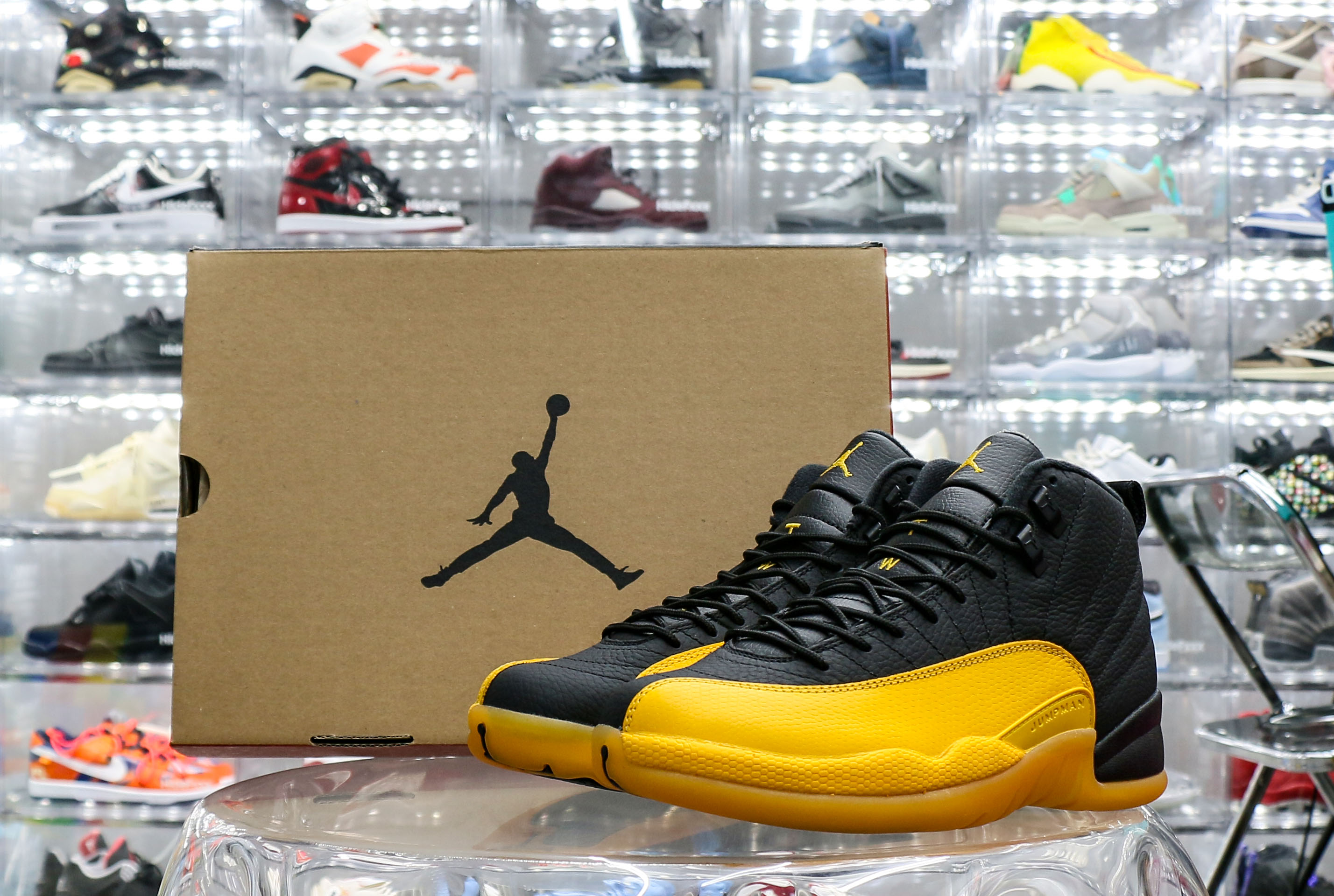 Jordan 12 Retro Black University Gold