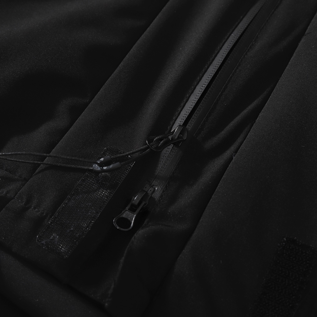 New Balance Solid-color Fur-trimmed Mid-length Hooded Down Jacket