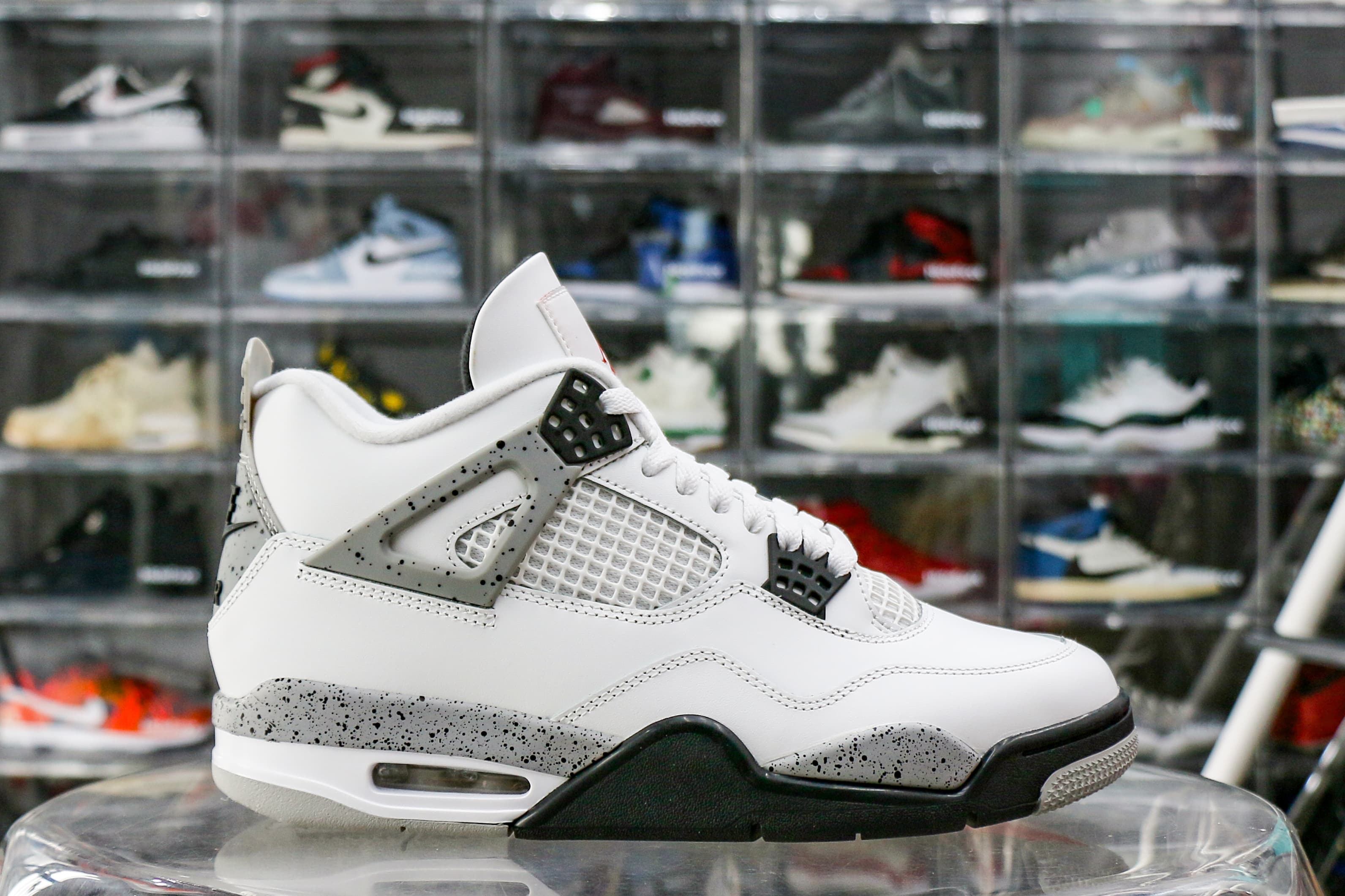 Air Jordan 4 Retro OG ‘White Cement’ 2025 (Ln5 A1)