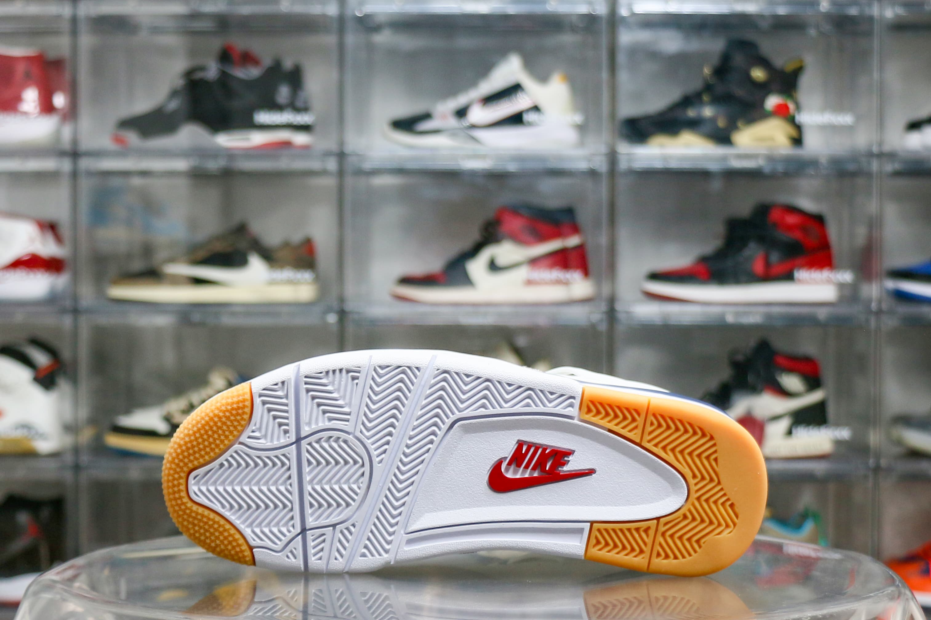 Nike SB x Air Jordan 4 “Navy Blue” 2025 (LN5 A1 Batch)