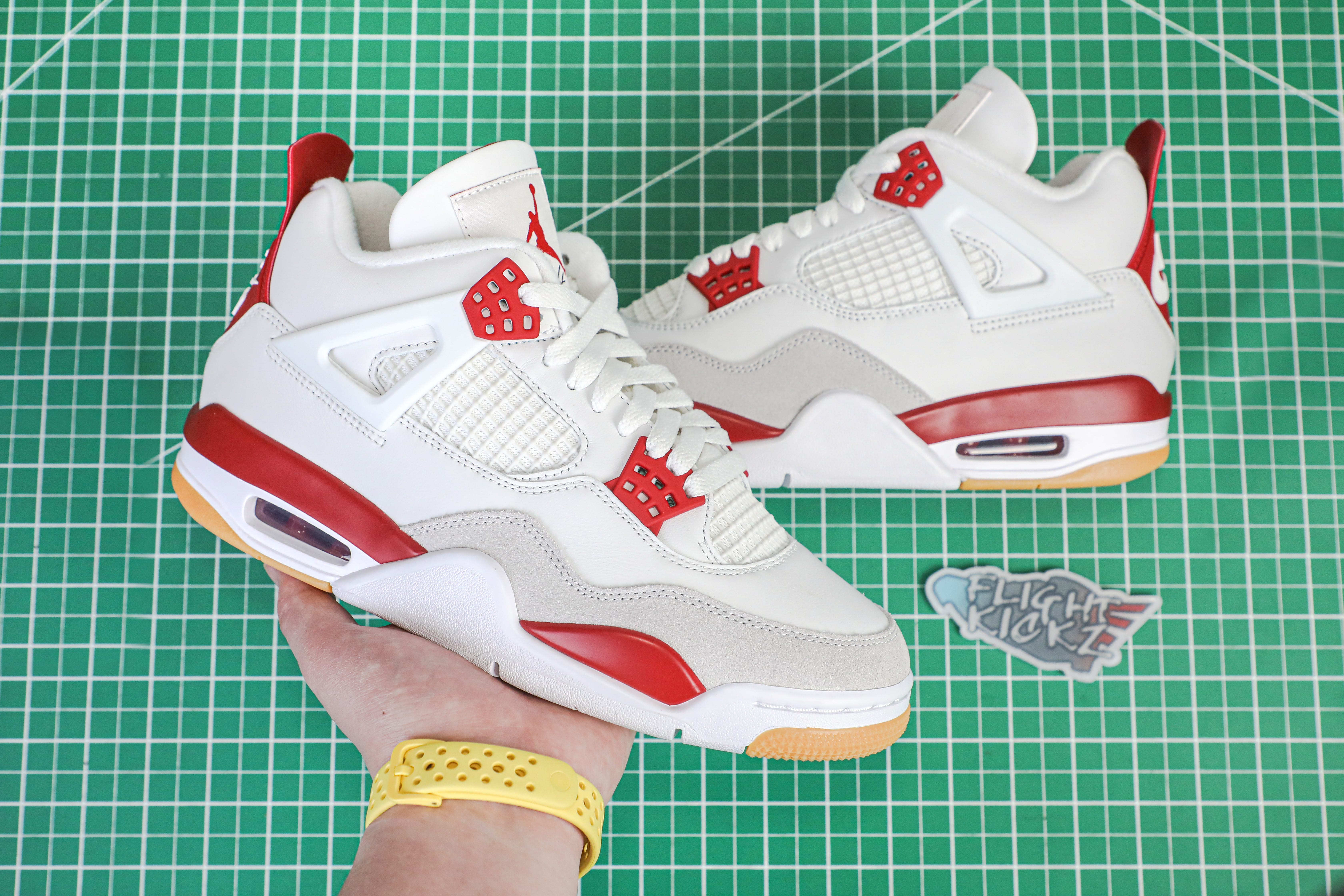 Nike SB x Air Jordan 4 Varsity Red is a Family & Friends (LN5 A1 Batch)