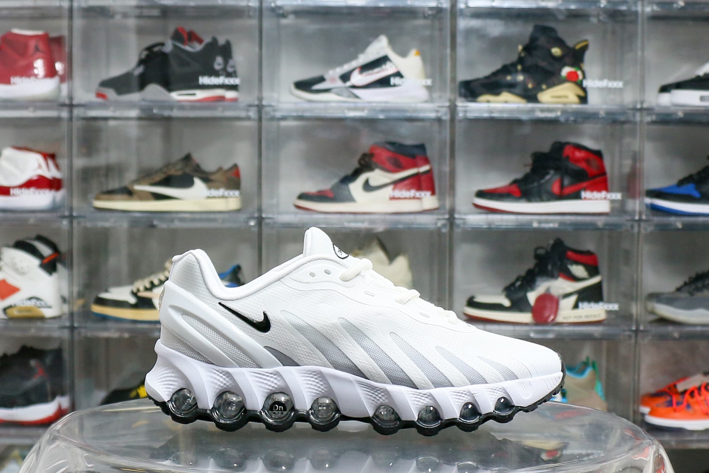 Nike Air Max Dn8 White Black (2025)