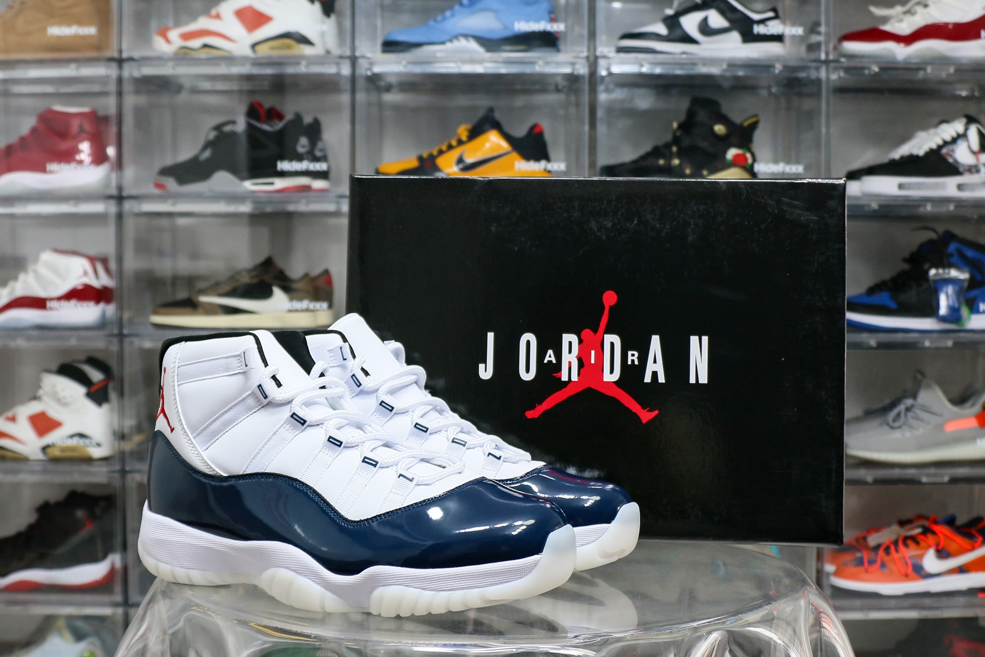 Air Jordan 11 Retro Rare Air 2025