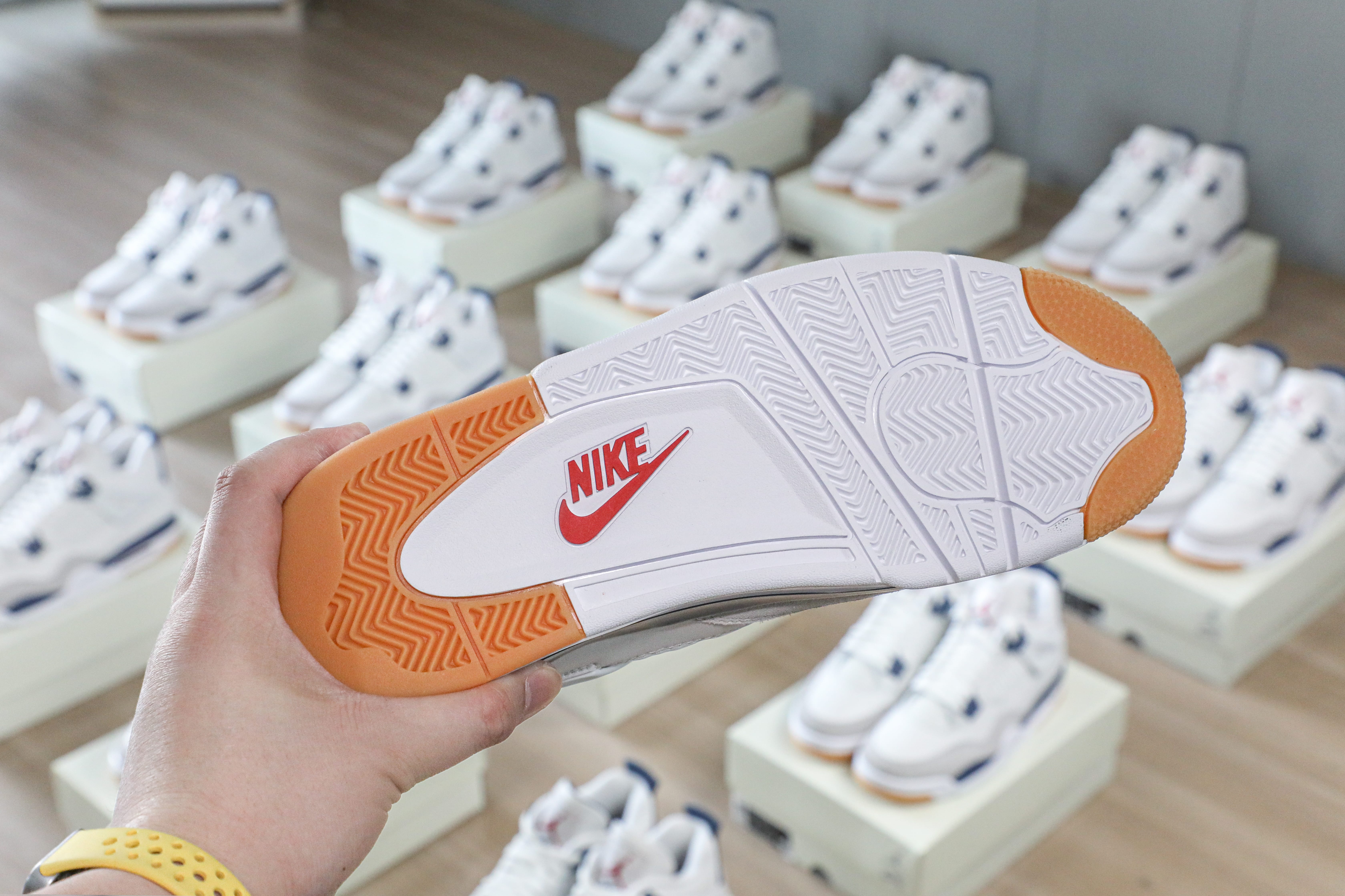 Nike SB x Air Jordan 4 “Navy Blue” 2025 (LN5 A1 Batch)