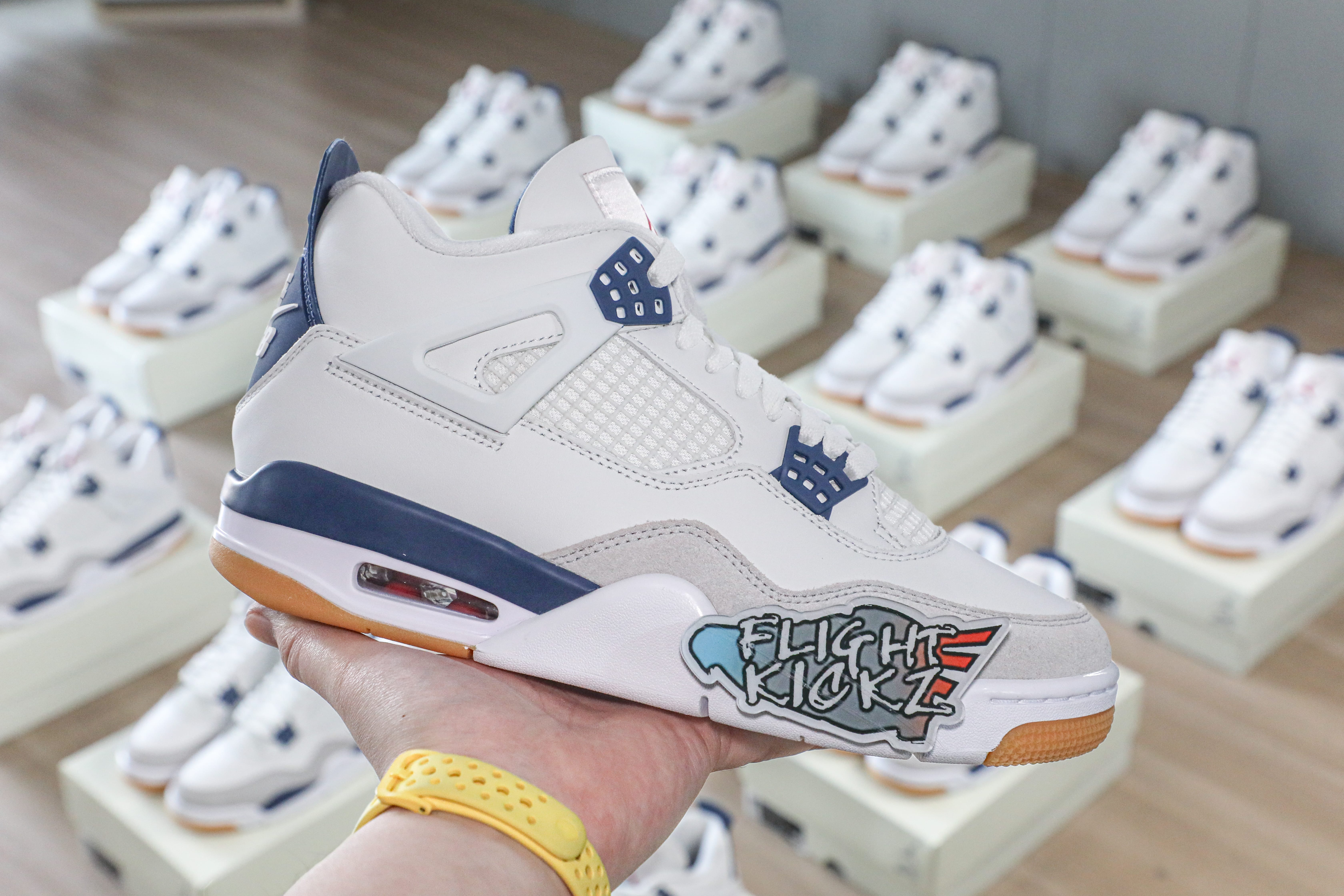 Nike SB x Air Jordan 4 “Navy Blue” 2025 (LN5 A1 Batch)