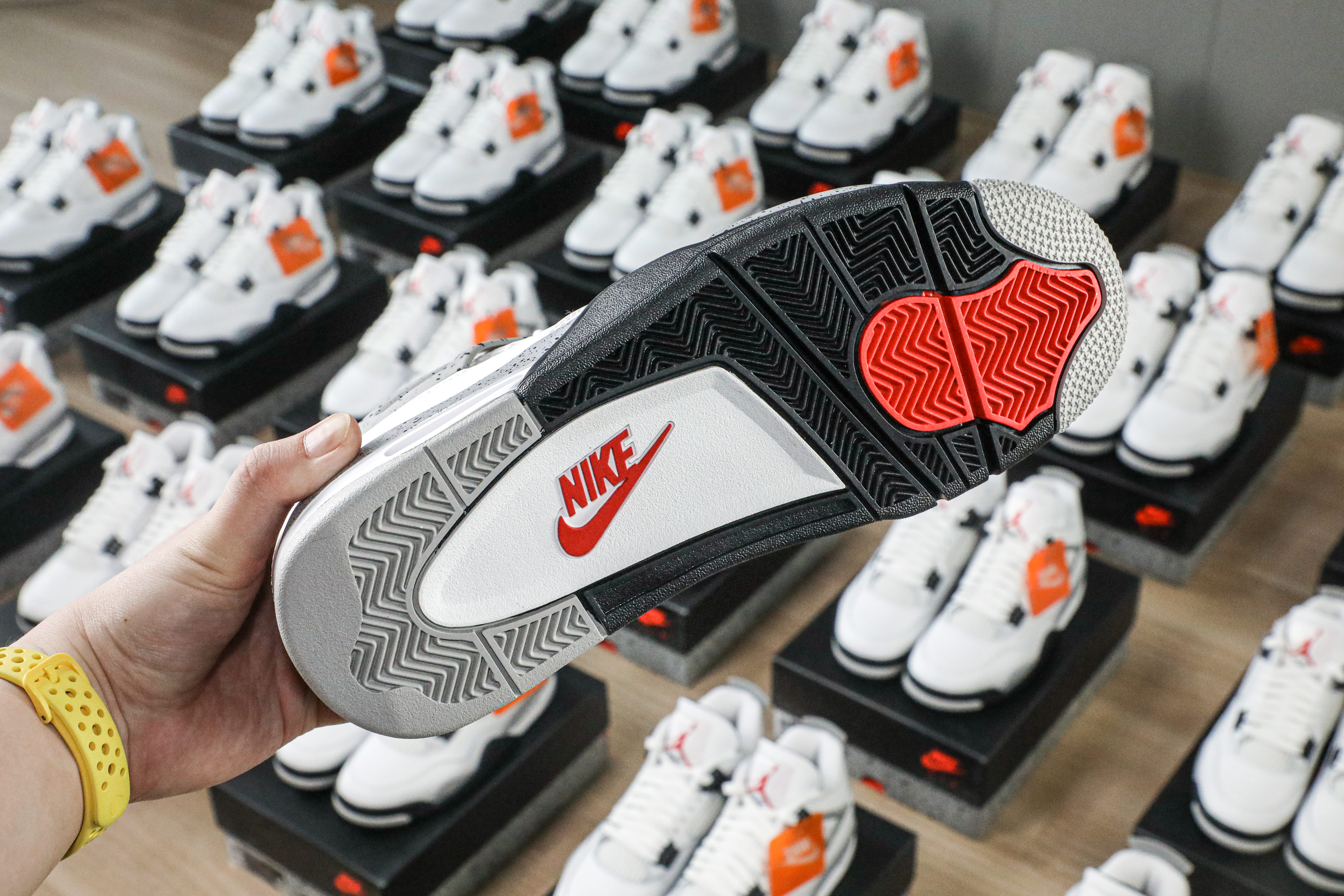 Air Jordan 4 Retro OG ‘White Cement’ 2025 (Ln5 A1)