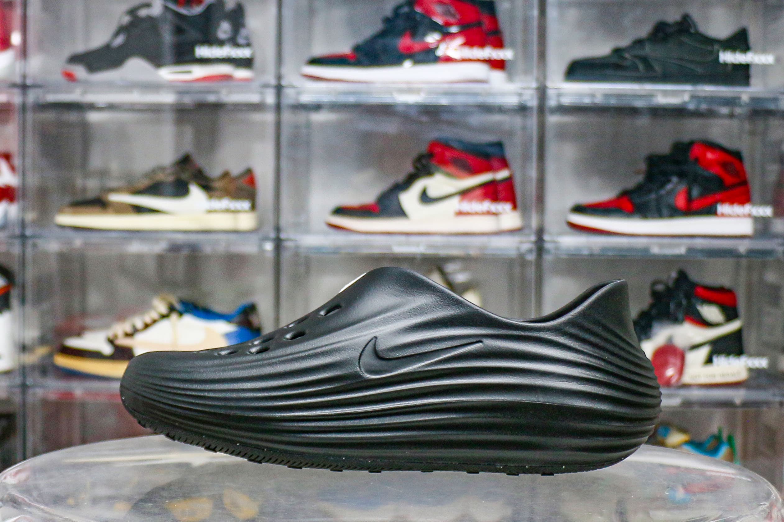 Nike ReactX Rejuven8 Triple Black