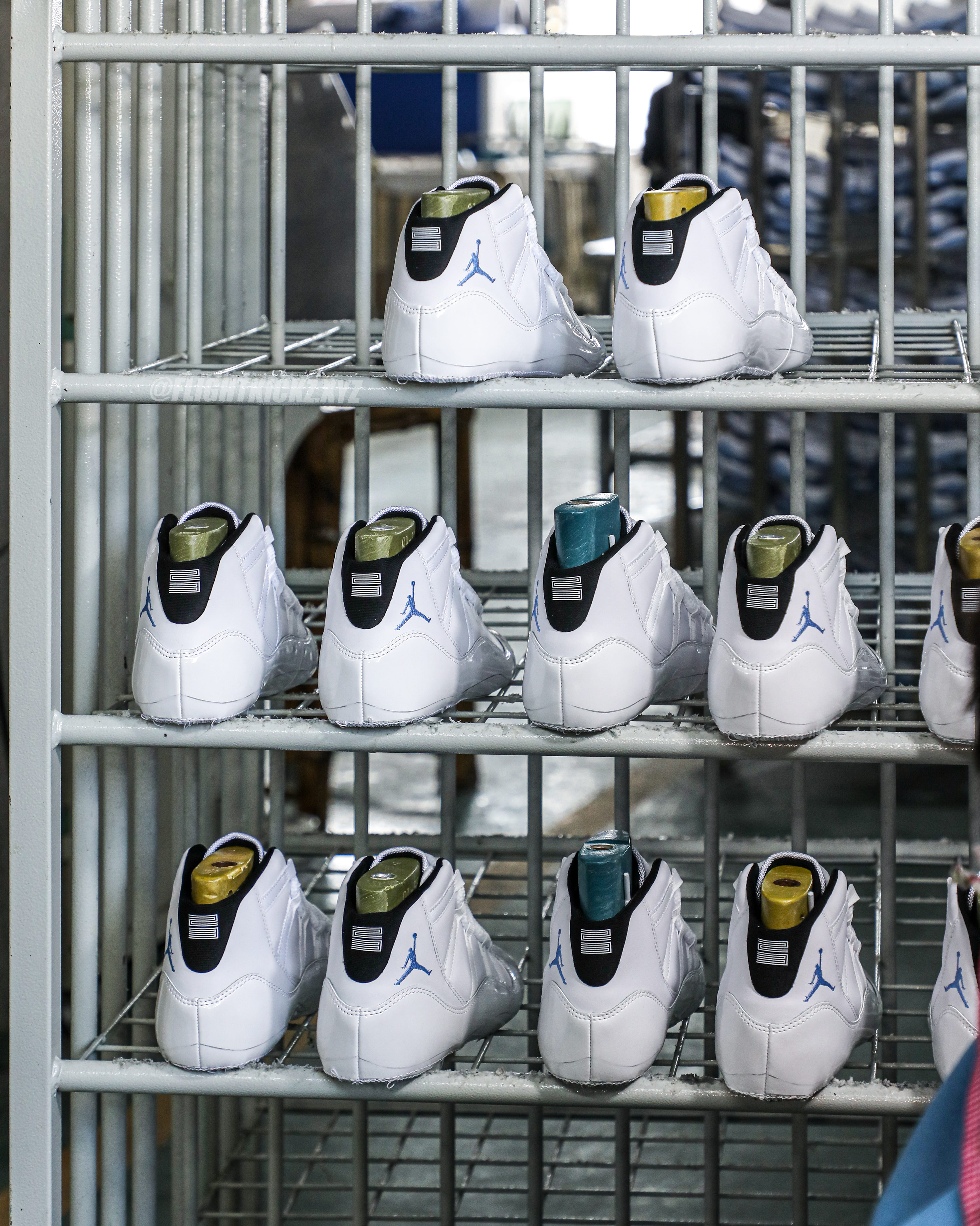 Air Jordan 11 Retro Legend Blue GS 2024 (Ln5 A1)