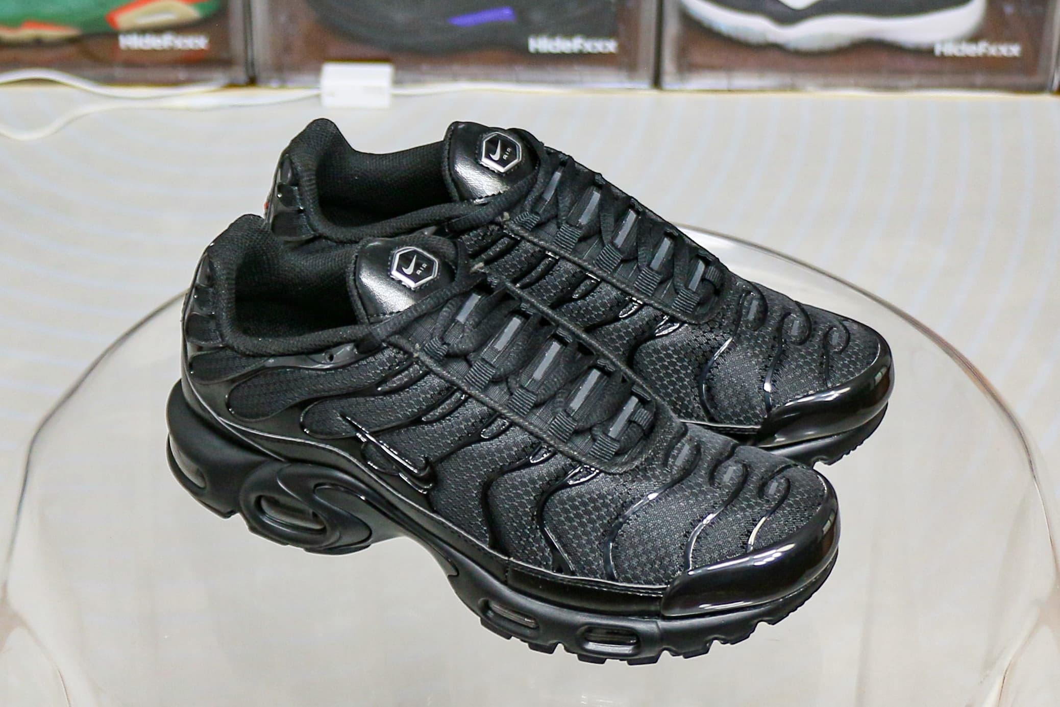 Nike Air Max Plus Triple Black