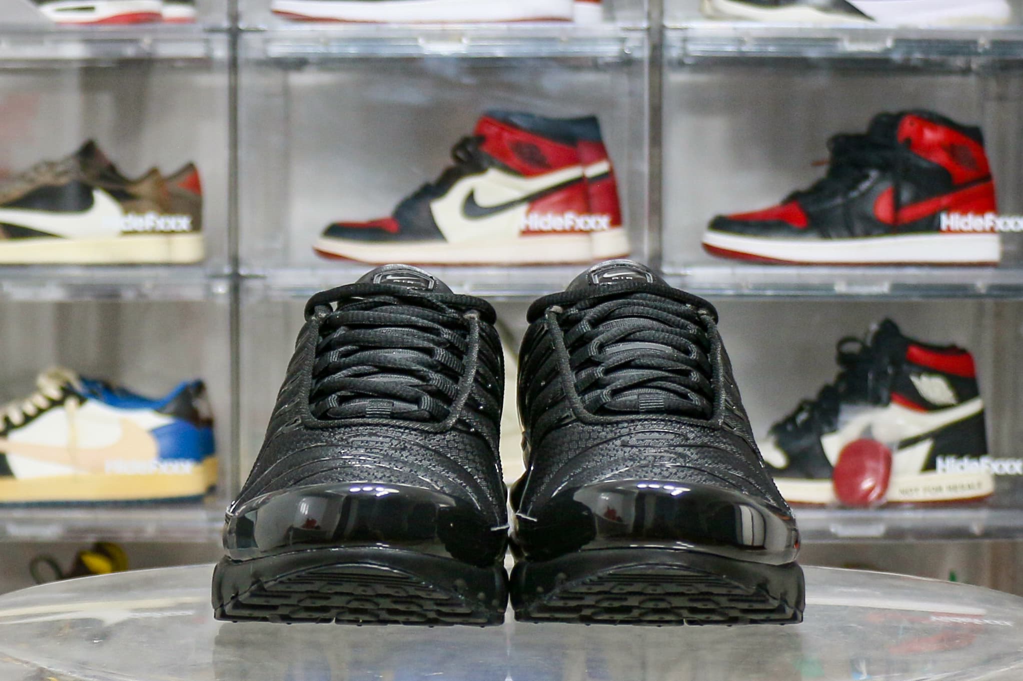 Nike Air Max Plus Triple Black