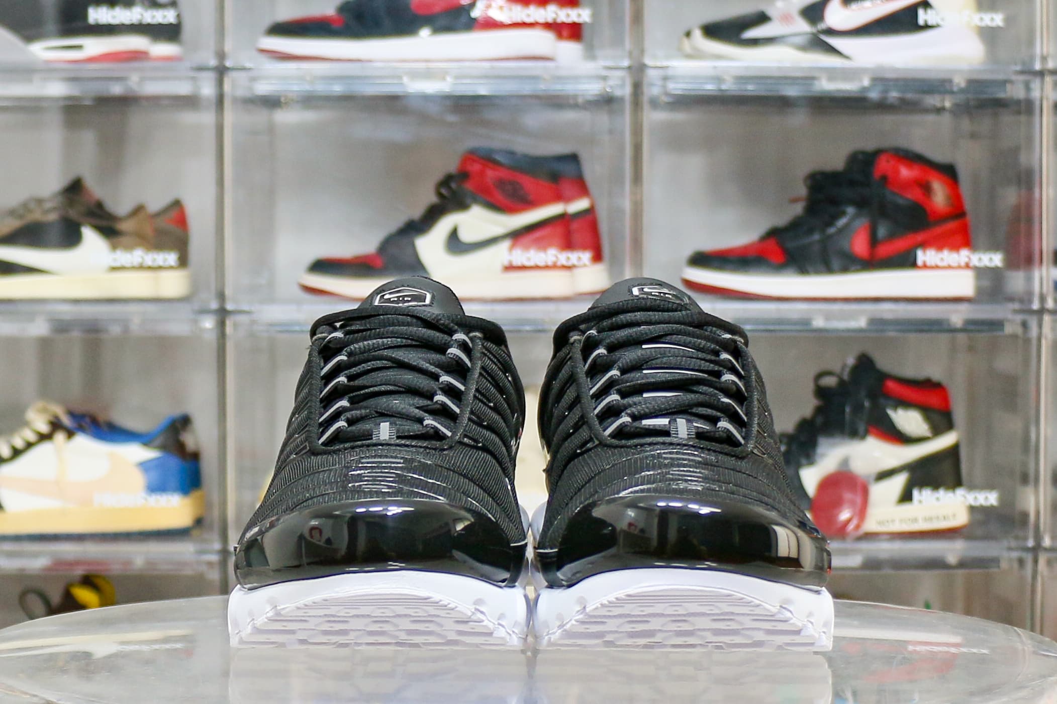 Nike Air Max Plus Black White