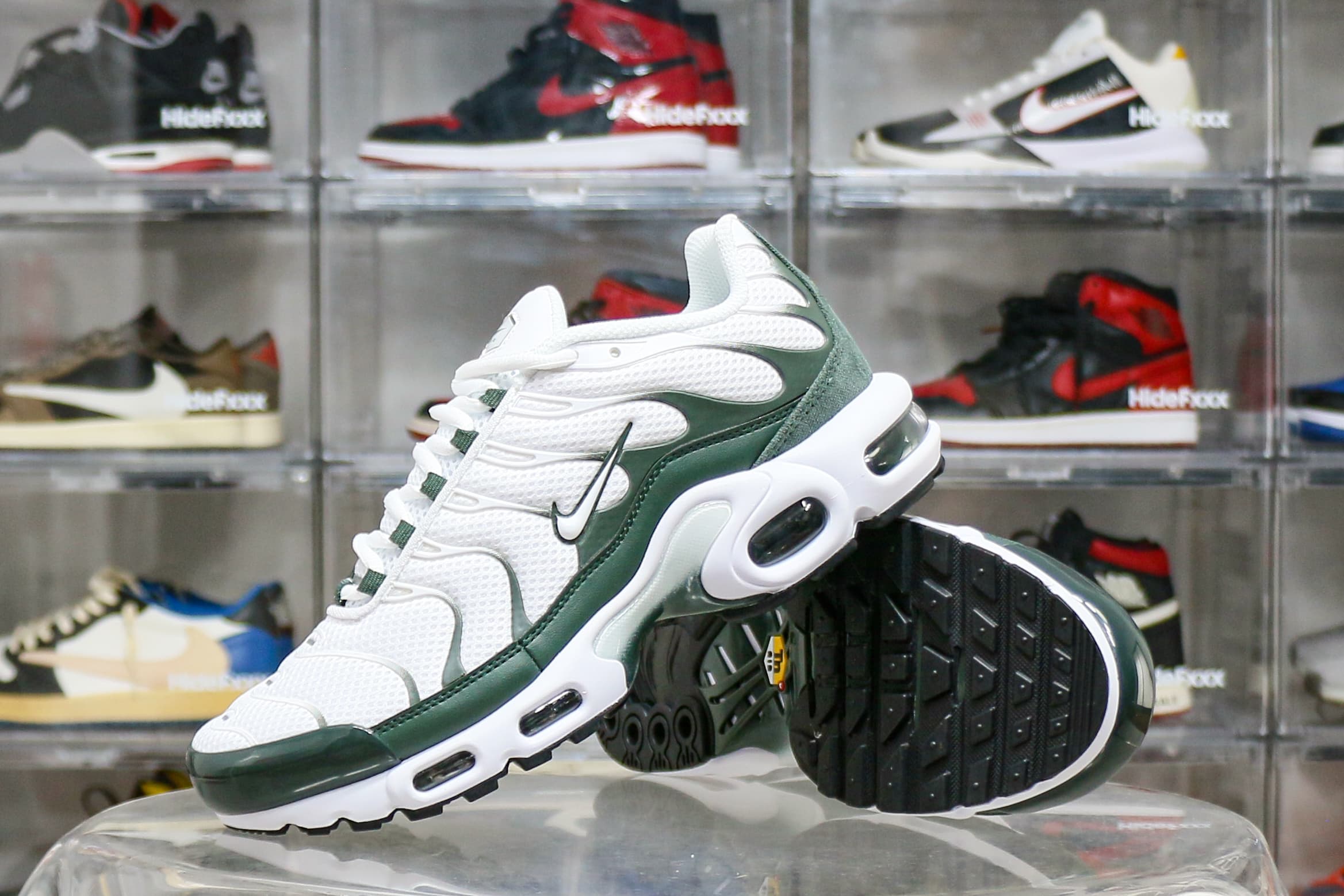 Nike Air Max Plus Premium ‘White/Vintage Green’